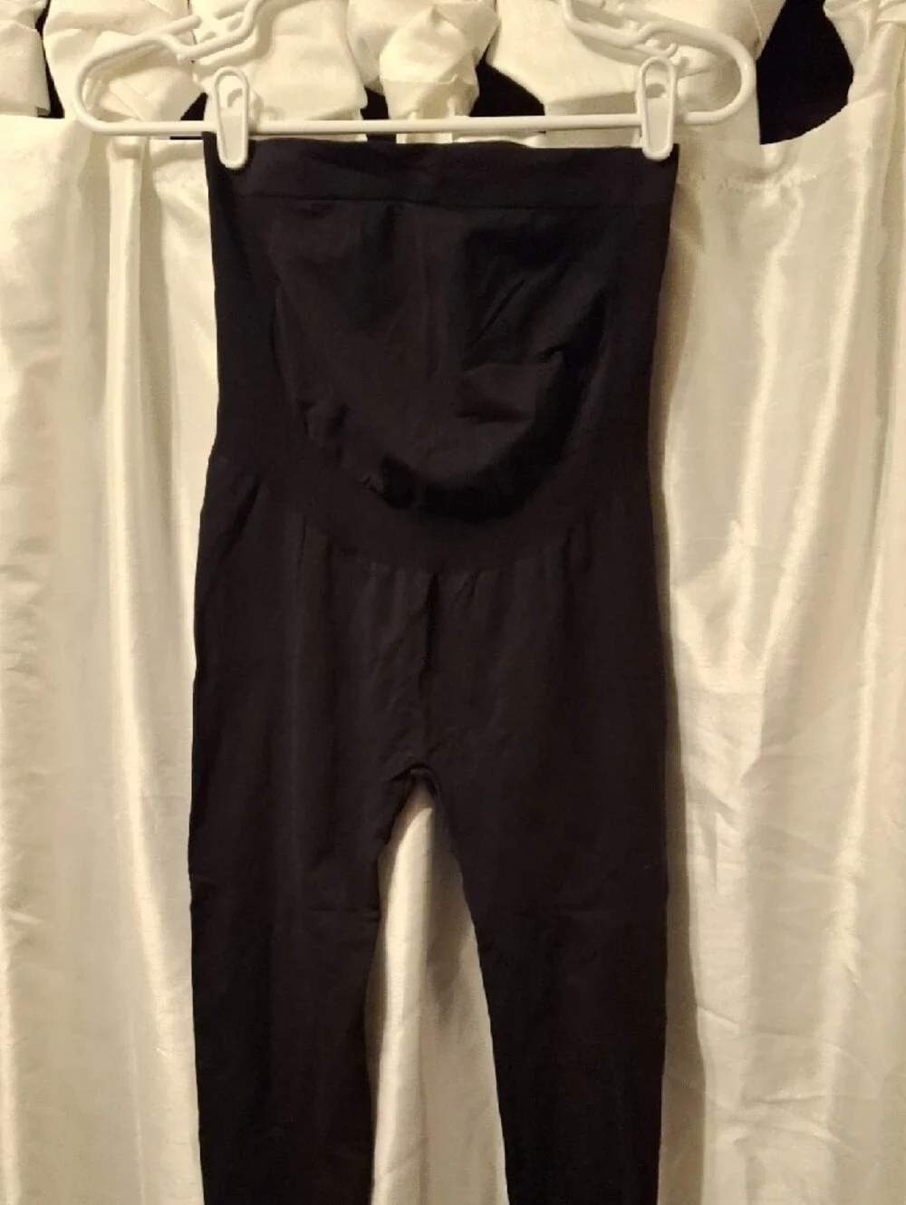 Isabel Maternity by Ingrid & Isabel Black High-Waist Maternity Leggings - Picture 3 of 8
